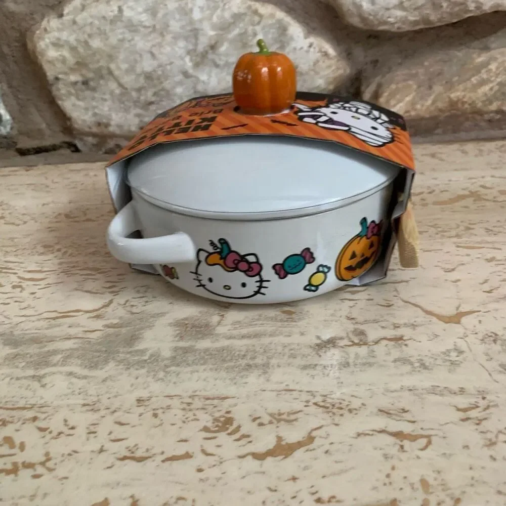 NIB Hello Kitty Halloween Brie baker mummy design sanriocore halloweencore